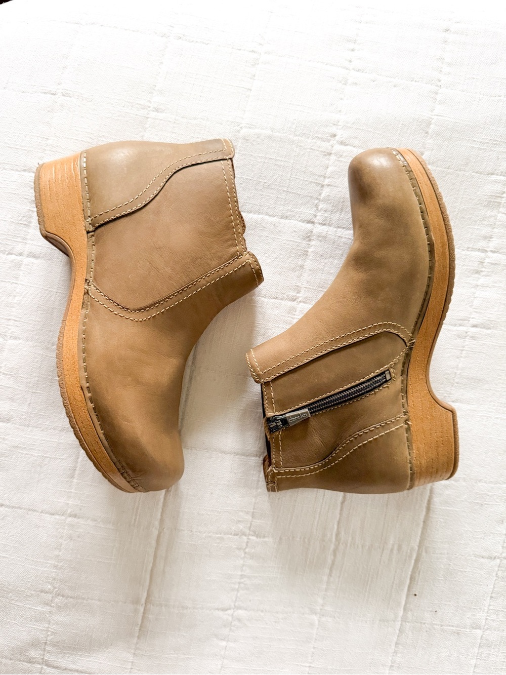Dansko Barbara Tan Leather Ankle Boots Size 8